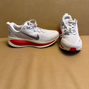 Nike Air Zoom Vomero 18 Mens Road Running Shoes White Red HM6803-001 Size 6.5